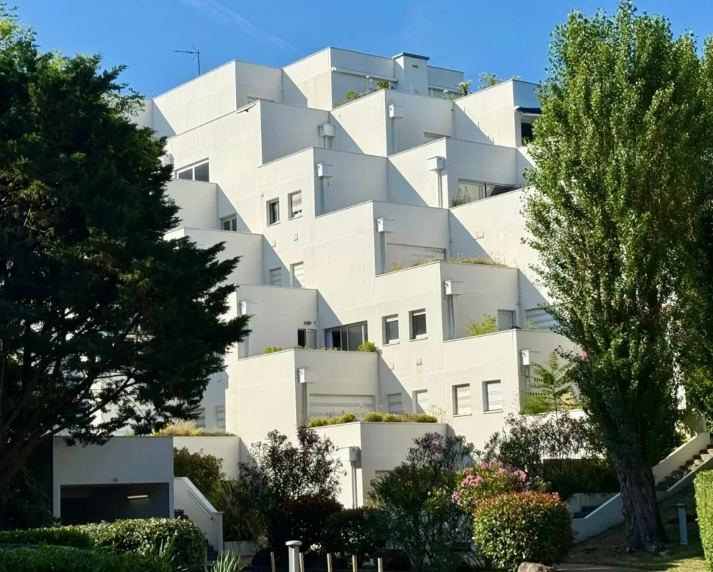appartement t3 avec aperçu bassin