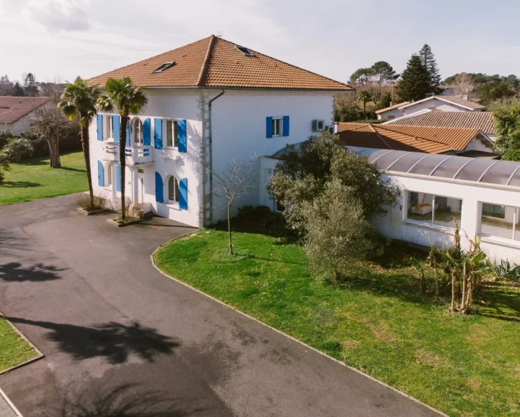 maison vue extérieur tosse