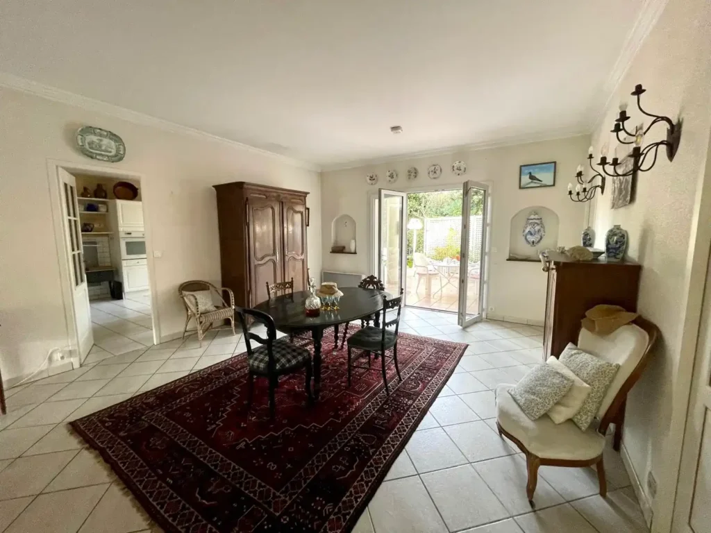 salle à manger villa familiale t6 le pyla sur mer