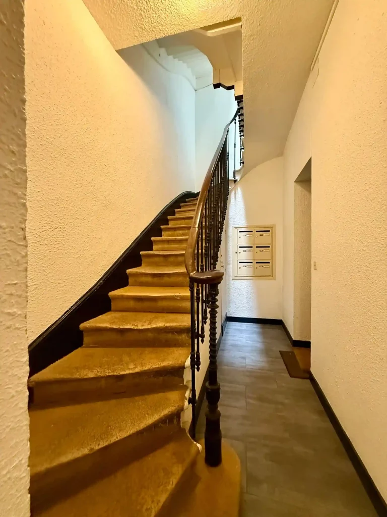 entrée studio bordeaux