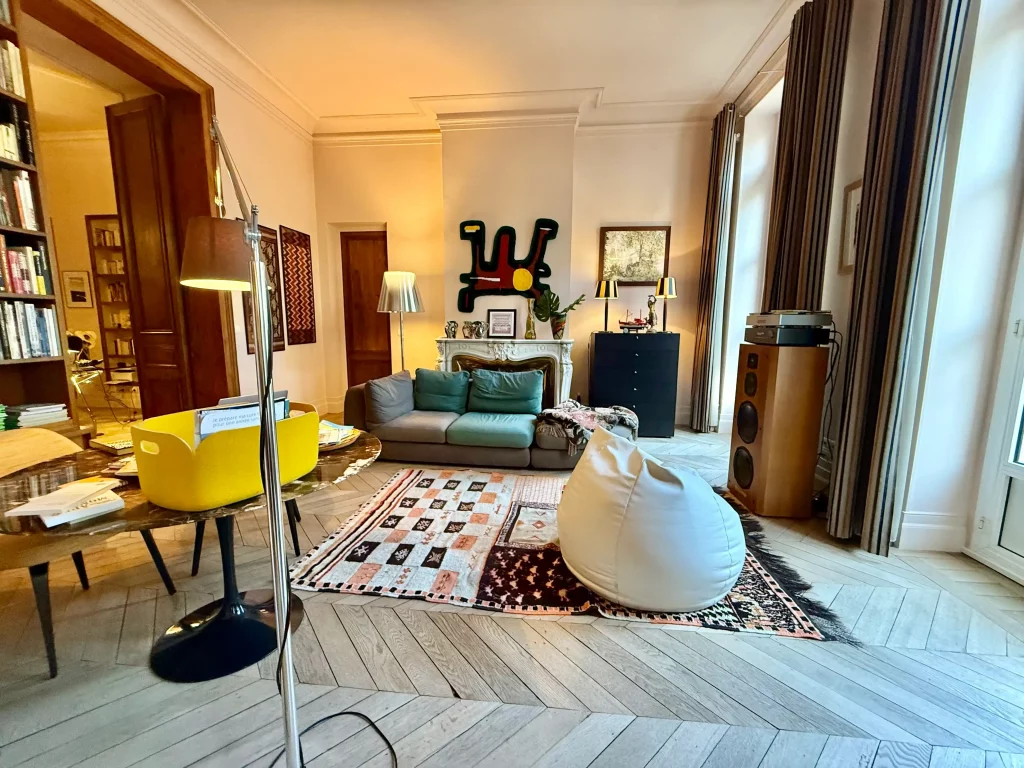 3-Salon 1-T6 Bordeaux Hypercentre_3_11zon_3_11zon