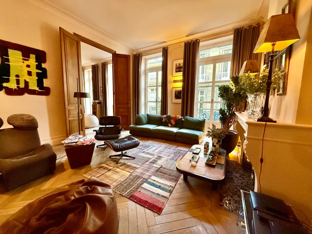 5-Salon 2-T6 Bordeaux Hypercentre_5_11zon_5_11zon