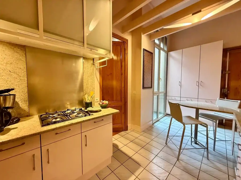 9-Cuisine-T6 Bordeaux Hypercentre_10_11zon_10_11zon