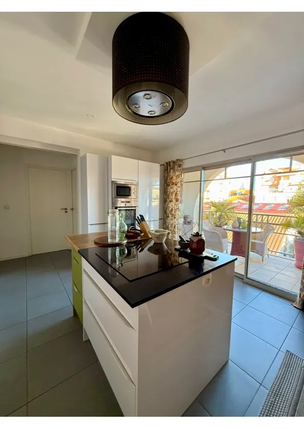 cuisine ouverte vue balcon