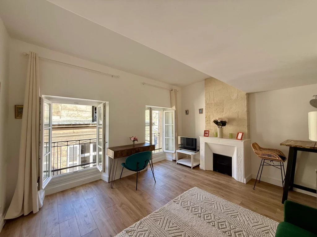 piece de vie t2 bordeaux