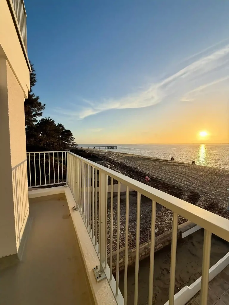 vue depuis le balcon T3 première ligne arcachon