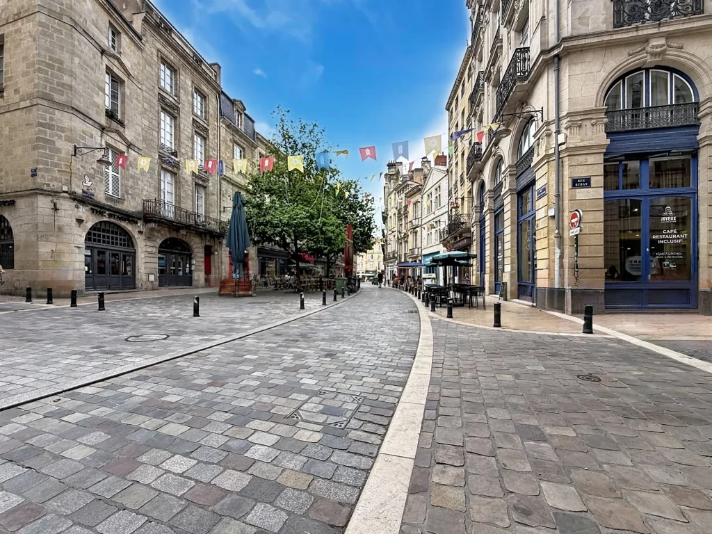 10-Place Sainte Colombe-T2-rue Sainte colombe-Bordeaux_10_11zon