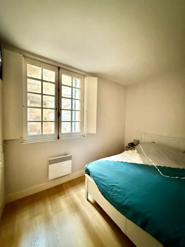 7-Chambre-T2 Place Sainte Colombe Bordeaux_2_11zon