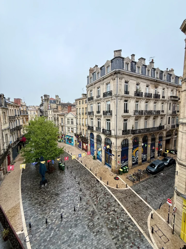 9-Vue extérieure-T2 Place Sainte Colombe Bordeaux_4