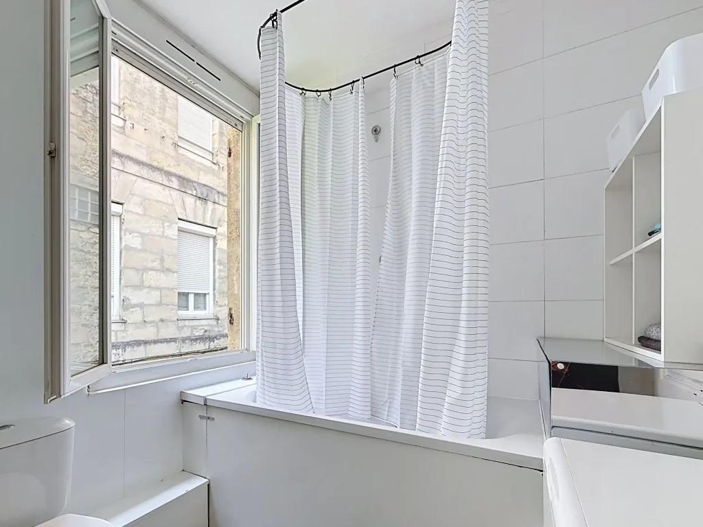 8-Salle de bains+toilettes-T2 duplex-Bordeaux_8_11zon_8_11zon