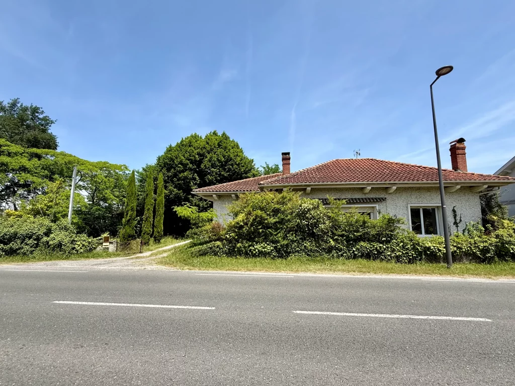 4-Façade extérieure-Maison 5 pièces- 33380 MIOS_4