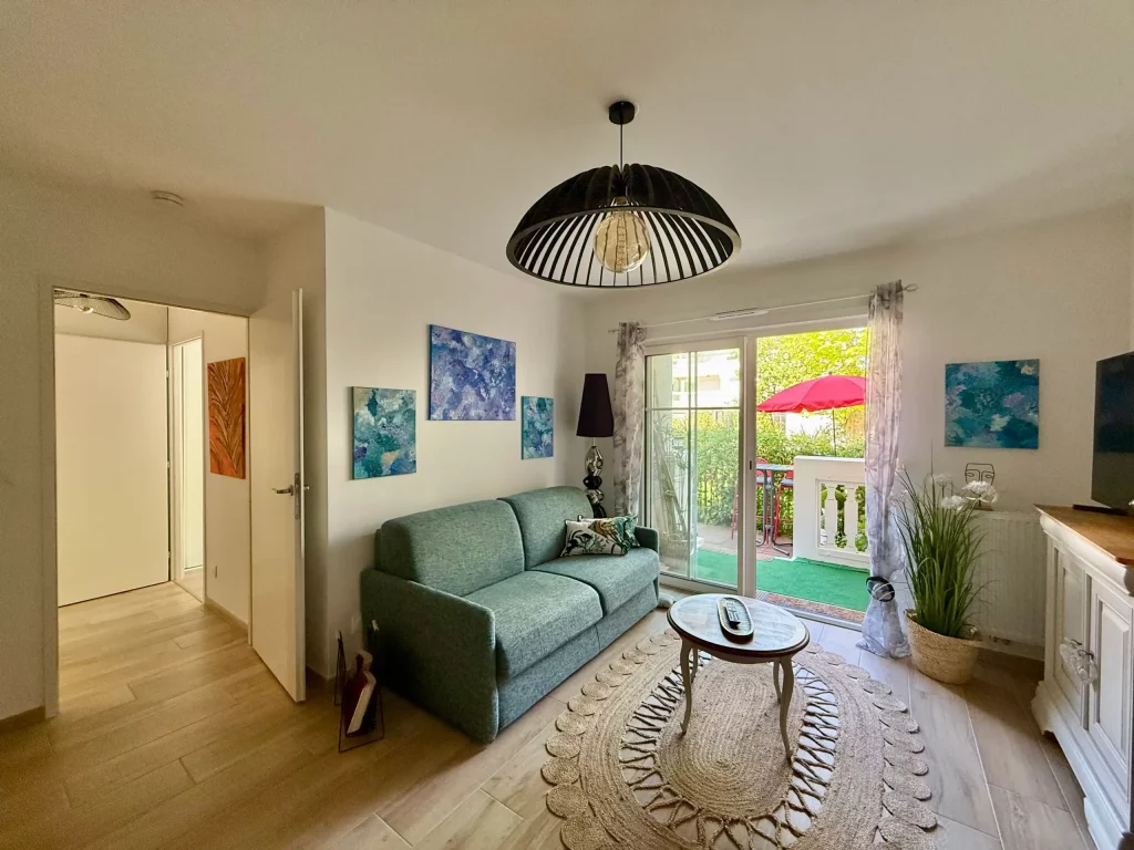5-Salon-T2 avec jardin-33138 LANTON_5_11zon_5_11zon