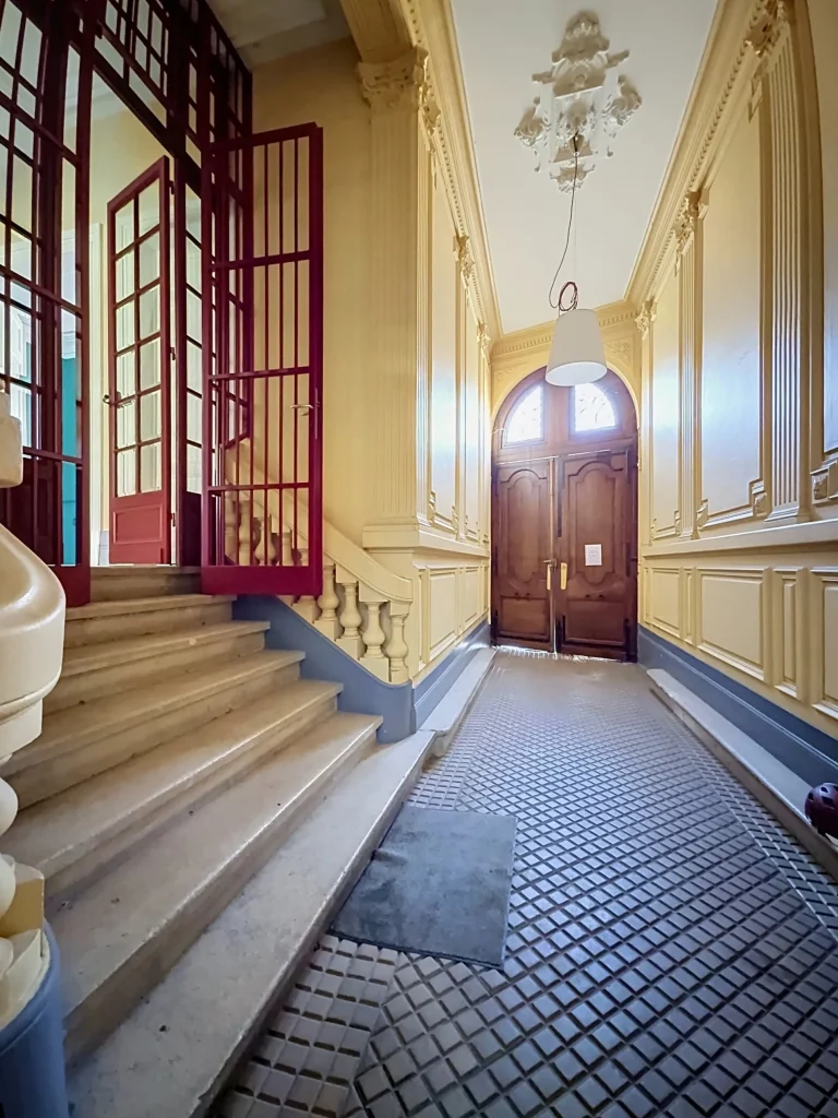 4-Porche-entree-Maison-Bordeaux-Saint-Augustin